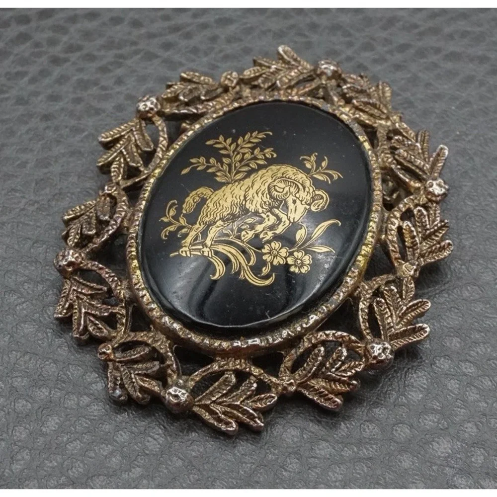 Vintage Aries Zodiac Cameo Ram April May Birthday Convertible Brooch Pendant